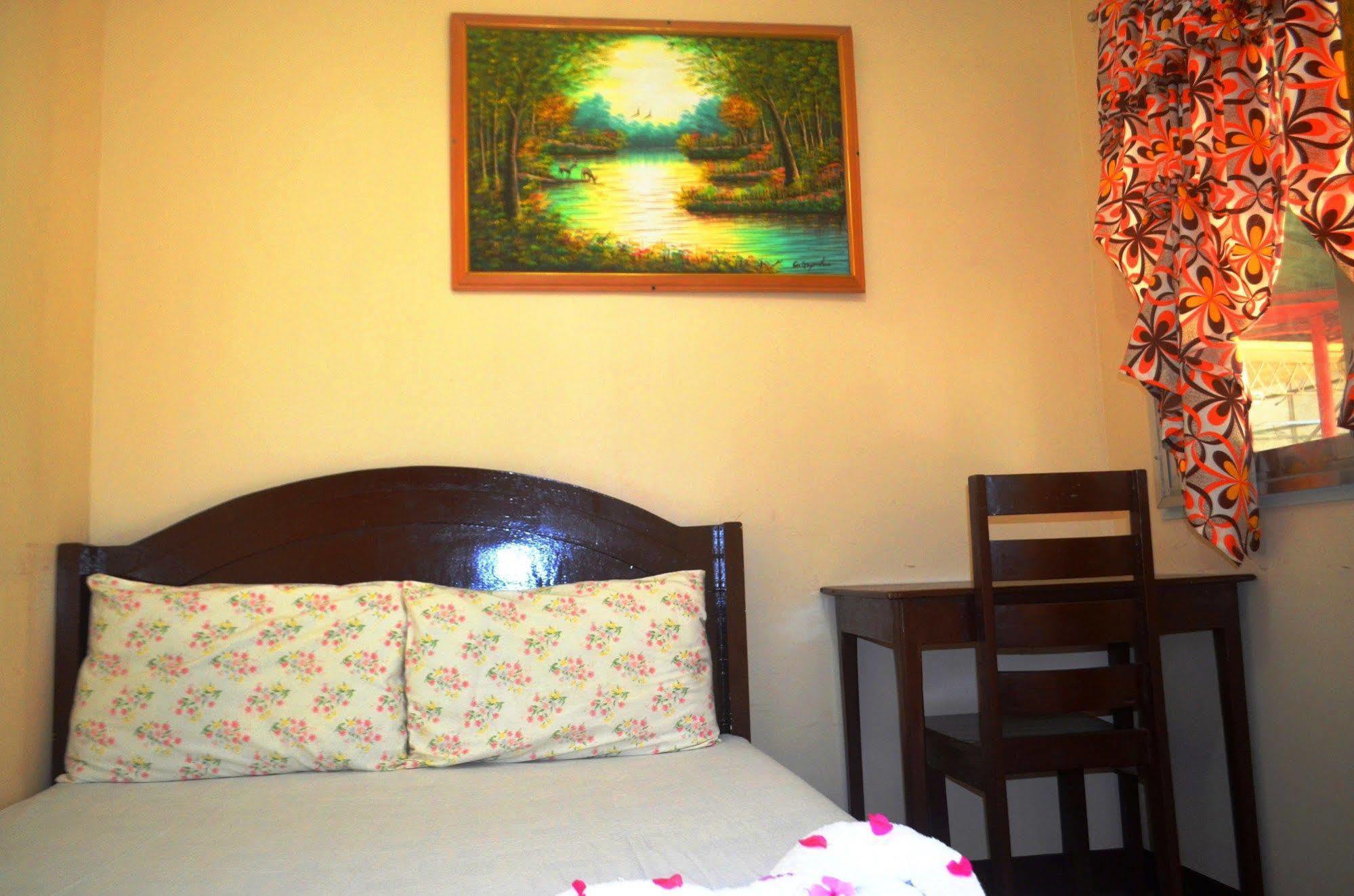 Airportside Inn Puerto Princesa Exteriör bild