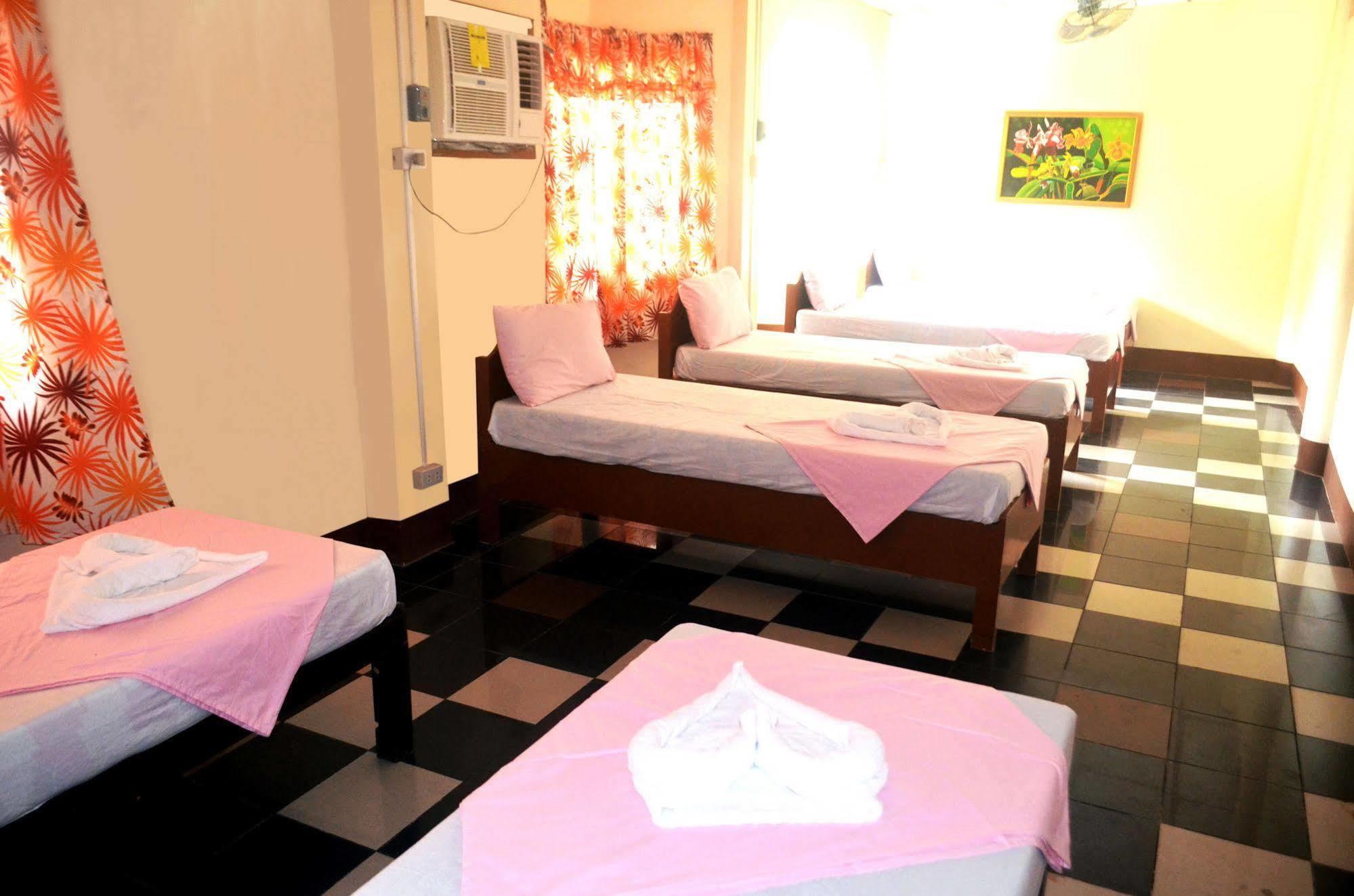 Airportside Inn Puerto Princesa Exteriör bild
