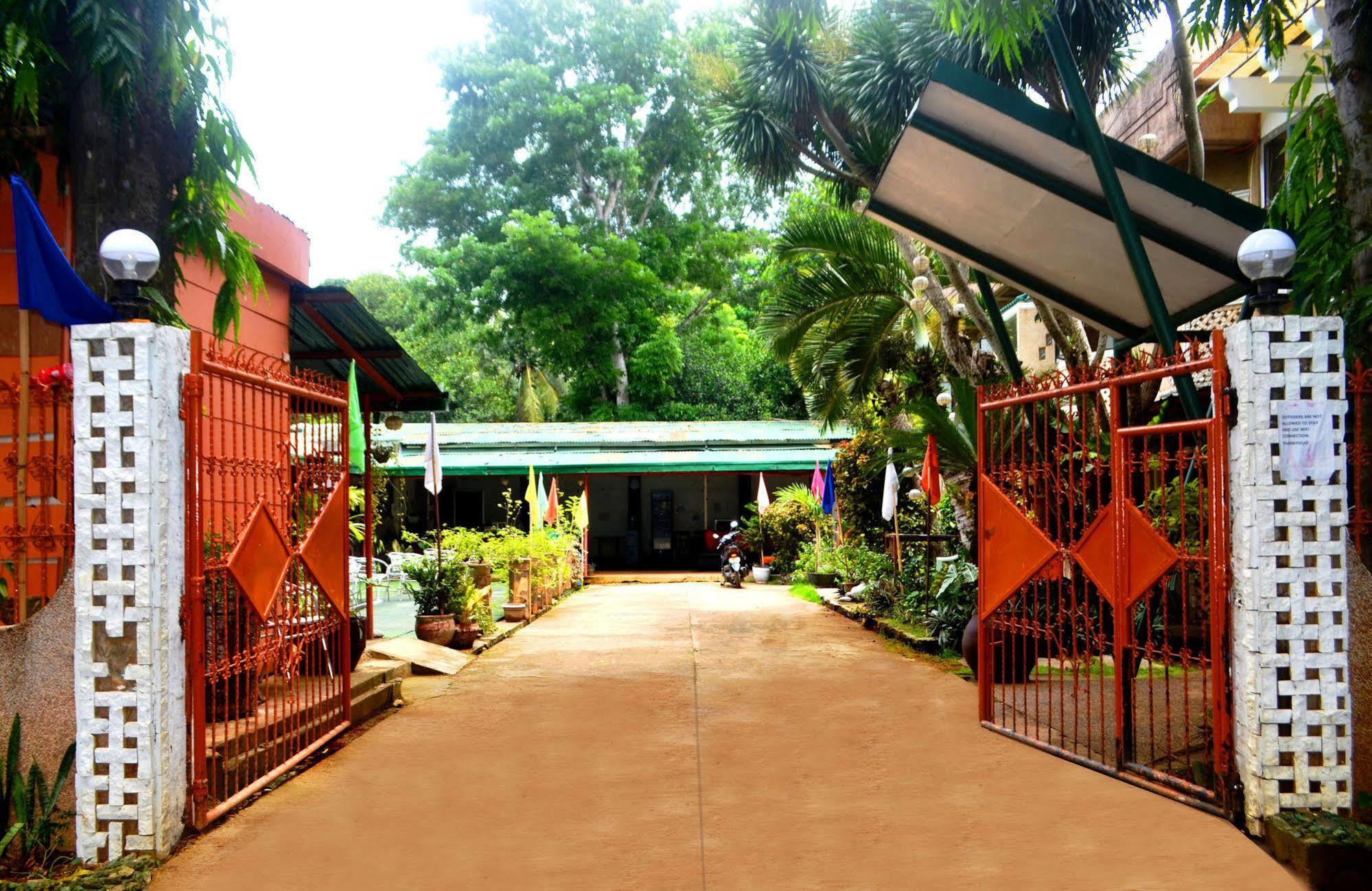 Airportside Inn Puerto Princesa Exteriör bild